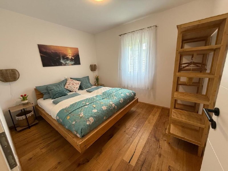 Bedroom Top 1