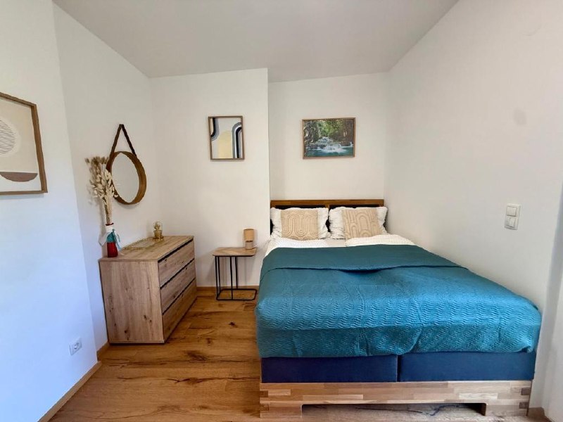 Bedroom Top 1