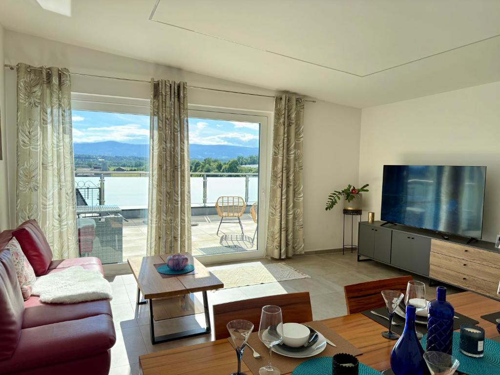 Living area with terrace Top 1
