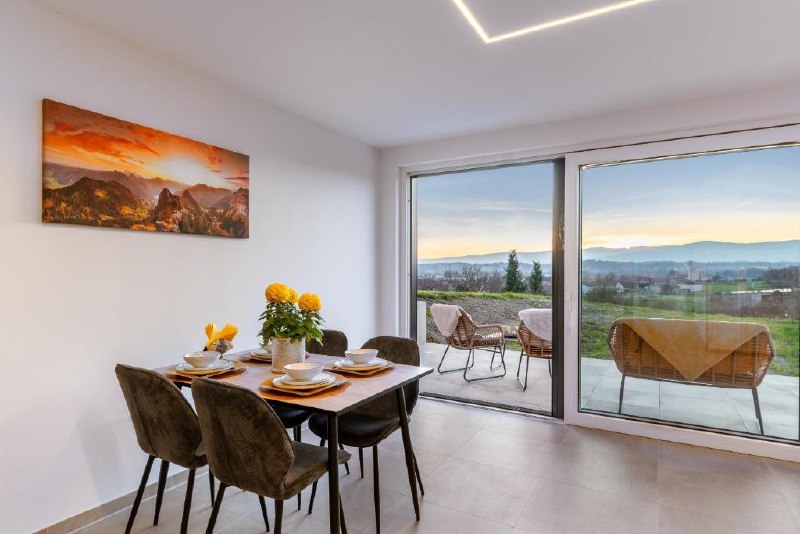 Dining area with terrace Top 2