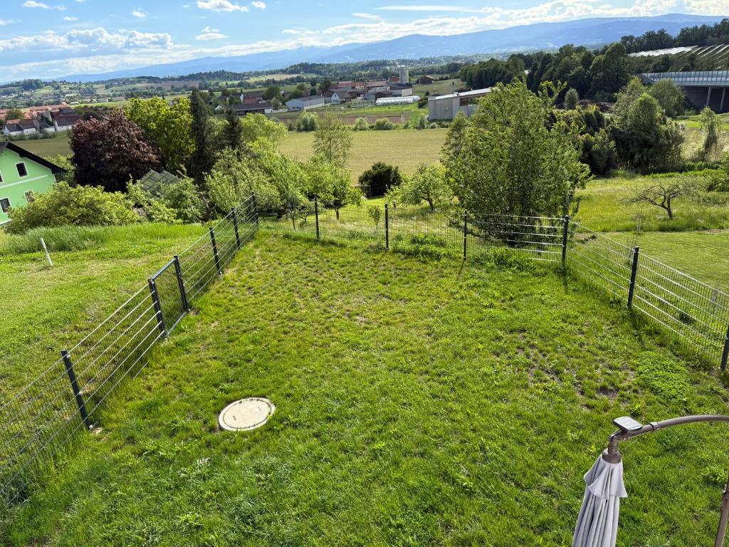 Garden view Top 2